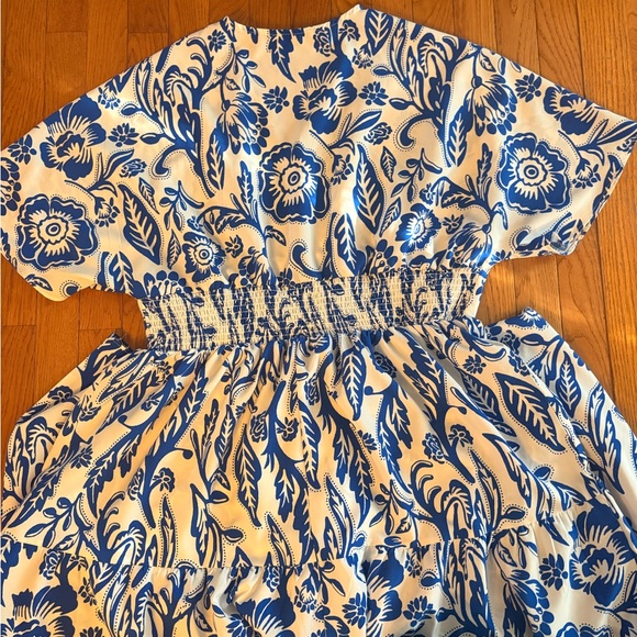 Floral Blue and White Maxi Dress - Picture 5 of 10